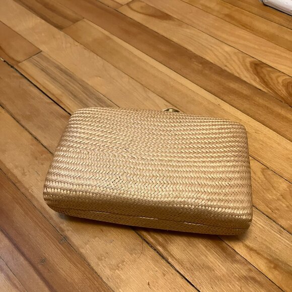 Kayu Jen clutch with gold strap - Picture 4 of 13